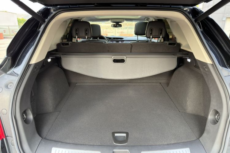 Used Cadillac XT5 2018 25T Luxury Model
