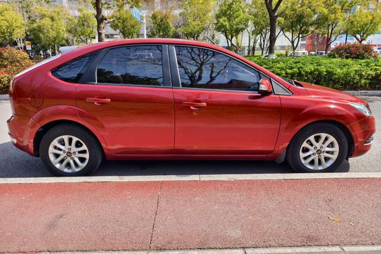 Used Ford Focus 2013 Hatchback Classic 1.8L Automatic Base Model
