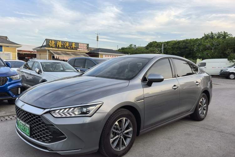 Used BYD Qin PLUS 2025 DM-i Smart Drive 55KM Leading Model
