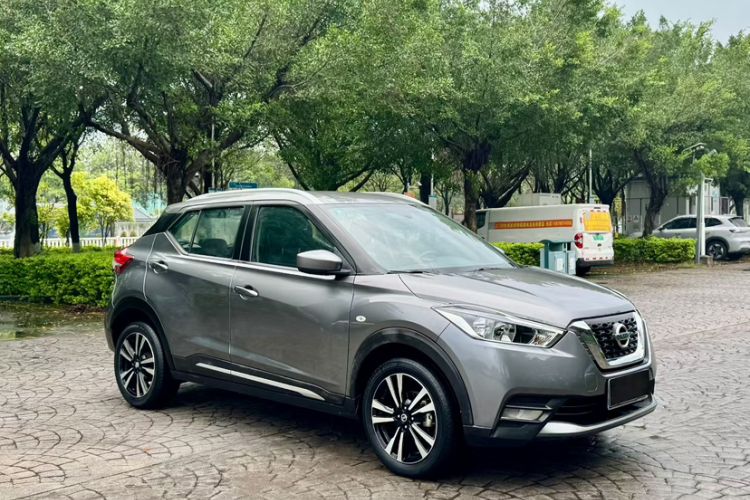 Used Nissan Kicks 2021 1.5L XL CVT Cool Enjoyment Edition Exterior 6