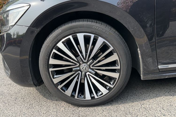 Used Volkswagen Passat 2019 380TSI Luxury Edition China VI Standard Exterior 5