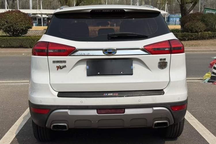 Used Geely Auto Emgrand X7 Sport 2016 2.0L Manual Smart Connect Version Exterior 4