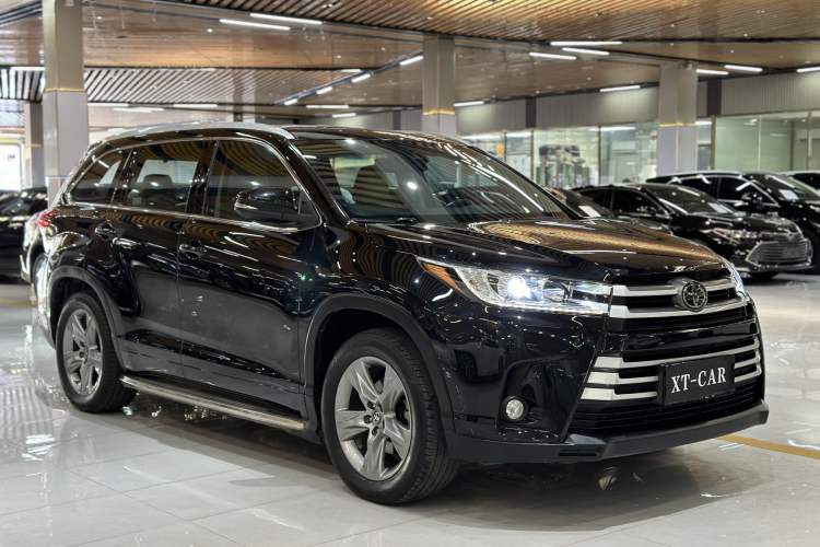 Used Toyota Highlander 2018 2.0T Four-Wheel Drive Luxury Edition 7 Seats China V Emission Standard Exterior 3