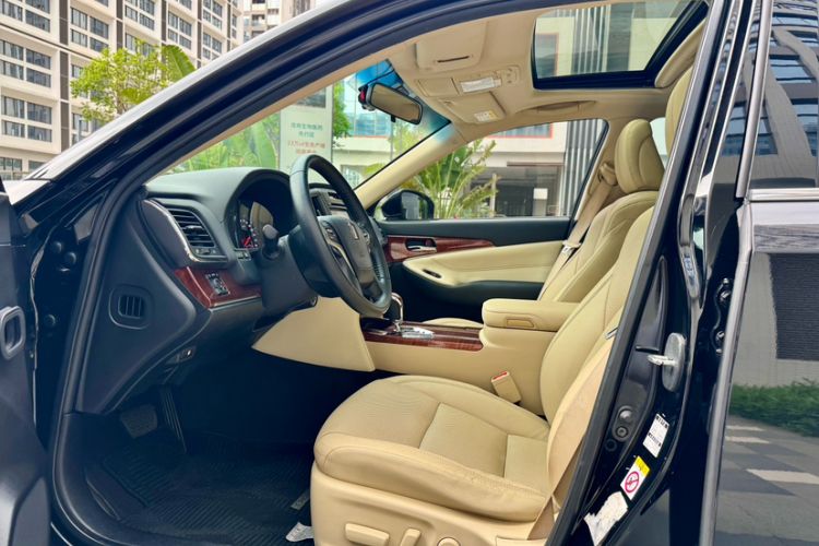 Used Toyota Crown 2015 2.0T Fashion Edition Interior 2