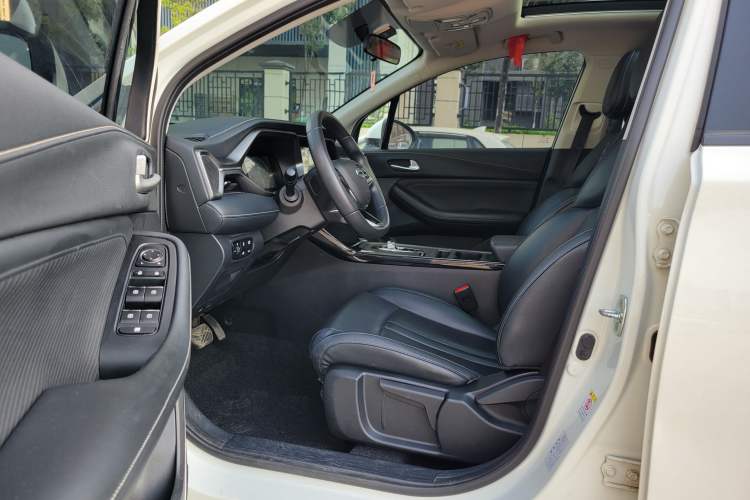 Used GAC Trumpchi GS4 2023 270T Automatic Smart Drive Navigation Edition Interior 2