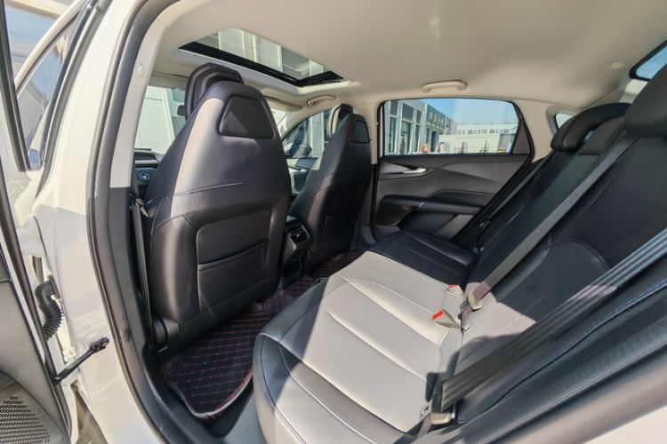 Used CHANGAN Eado 2025 Blue Whale 1.5T 500Bar Prestige Model Interior 5