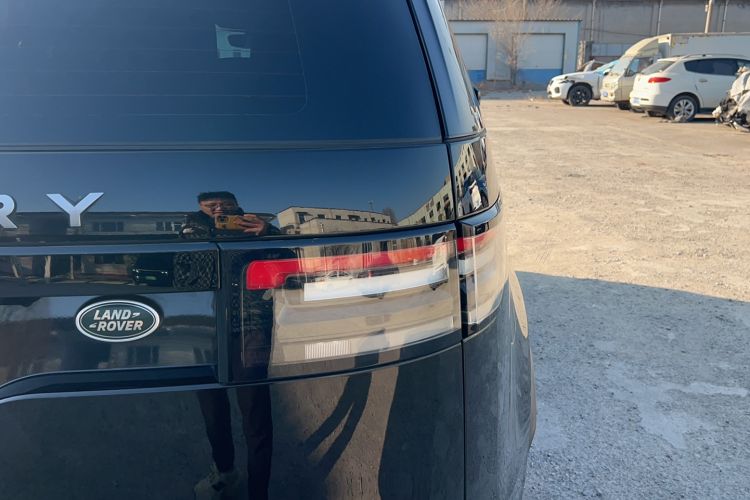 Used Land Rover Discovery 2018 2.0T SE
