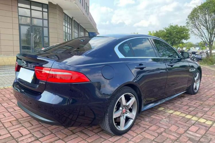 Used Jaguar XE 2017 2.0T 200 PS R-Sport
