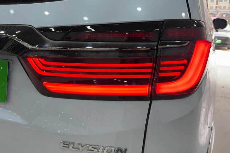 Used Honda Elysion 2024 2.0L eHEV Luxury Edition
