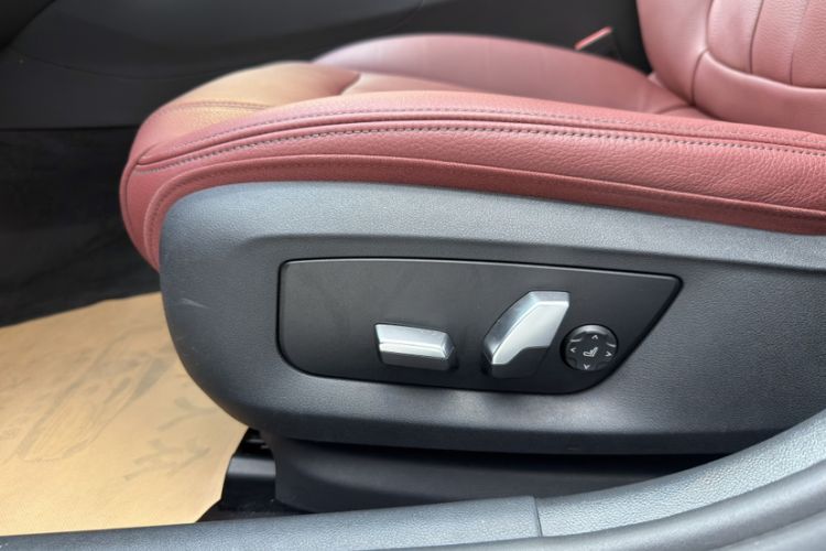 Used BMW 5 Series 2019 Facelifted 530Li Leading Edition M Sport Package
