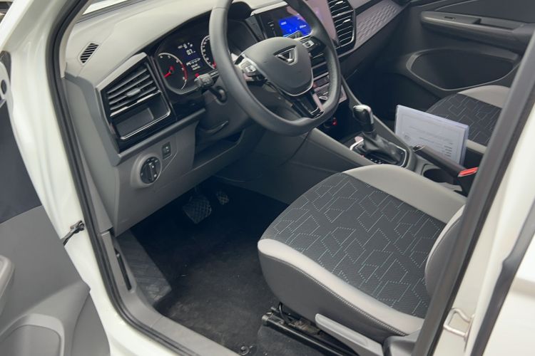 Used Jetta VS5 2019 280TSI Automatic Trend Model Left Front Seat