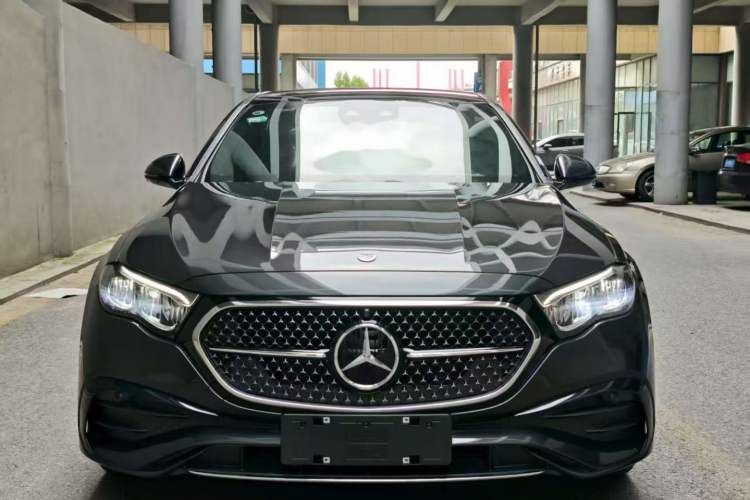Used Mercedes-Benz E-Class New Energy 2024 E 350 e L Plug-in Hybrid Sports Sedan
