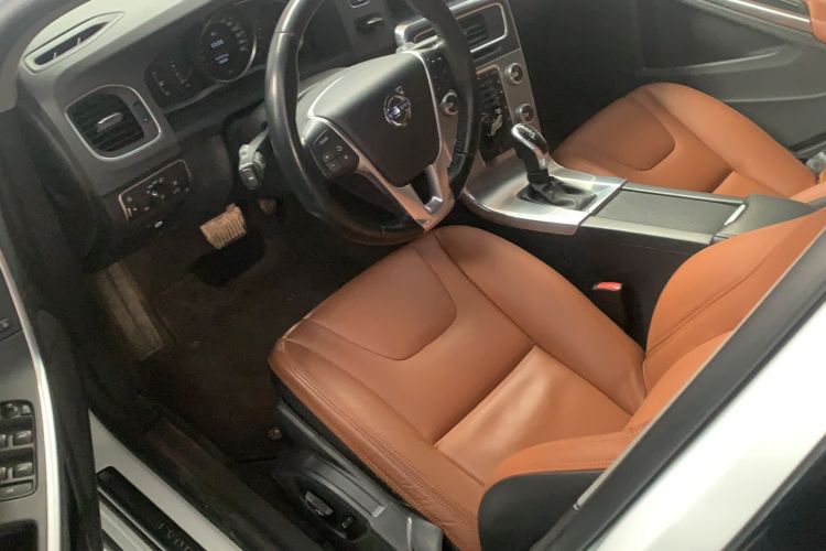 Used Volvo S60 2015 S60L 2.0T Zhiyuan Edition