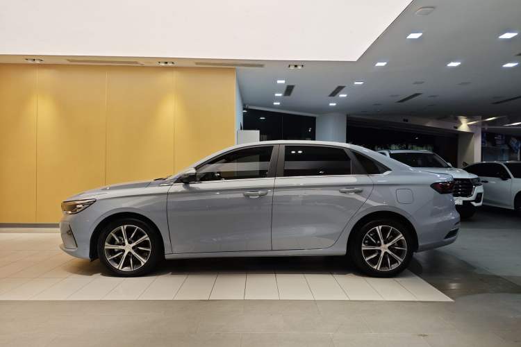 Used Geely Auto Emgrand 2023 4th Generation Champion Edition 1.5L CVT Prestige Model Exterior 2