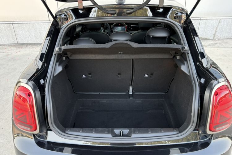 Used MINI MINI 2023 Facelift 2.0T COOPER S Artist Five-Door Edition
