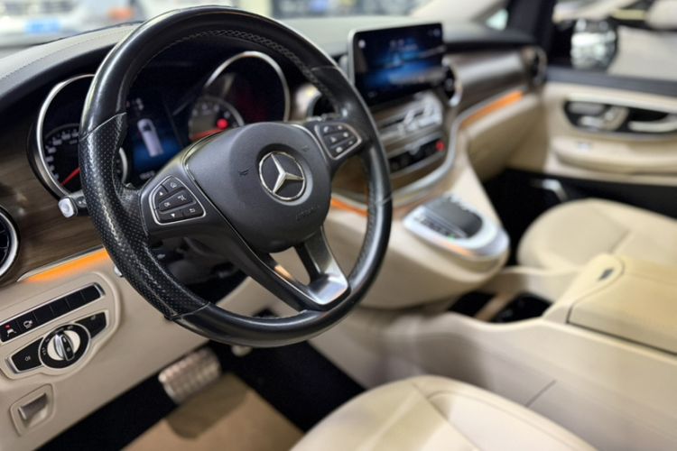 Used Mercedes-Benz V-Class 2016 V 260 Avantgarde Edition