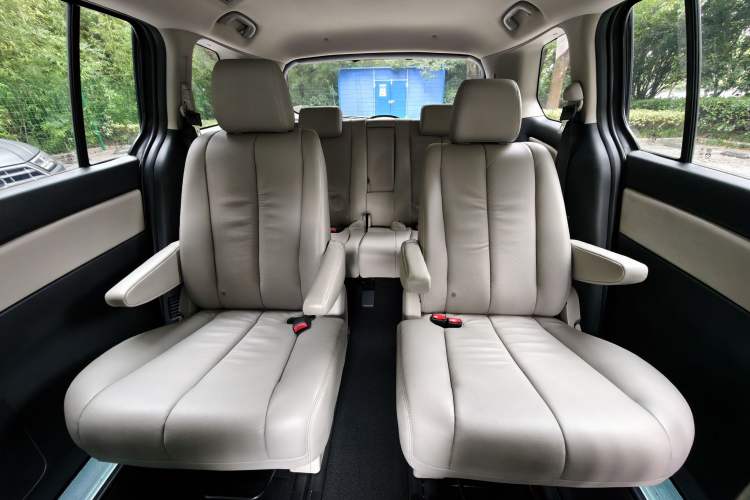 Used Mazda Mazda 8 2015 2.5L Flagship Edition