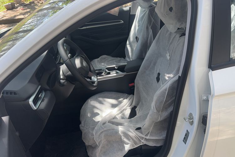 Used Geely Auto Emgrand 2026 Model 4th Generation 4 Millionth Anniversary Edition 1.5L CVT Overdrive Edition Left Front Seat