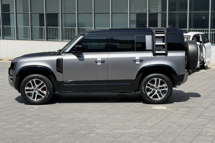 Used Land Rover Defender 2021 110 P400 X Exterior 10