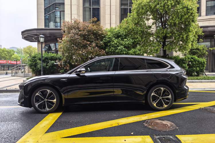 Used Nio ET5T 2025 75 kWh Touring Exterior 3