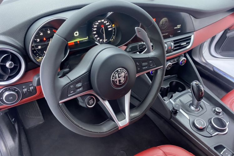 Used Alfa Romeo Giulia 2017 2.0T 280HP Luxury Edition