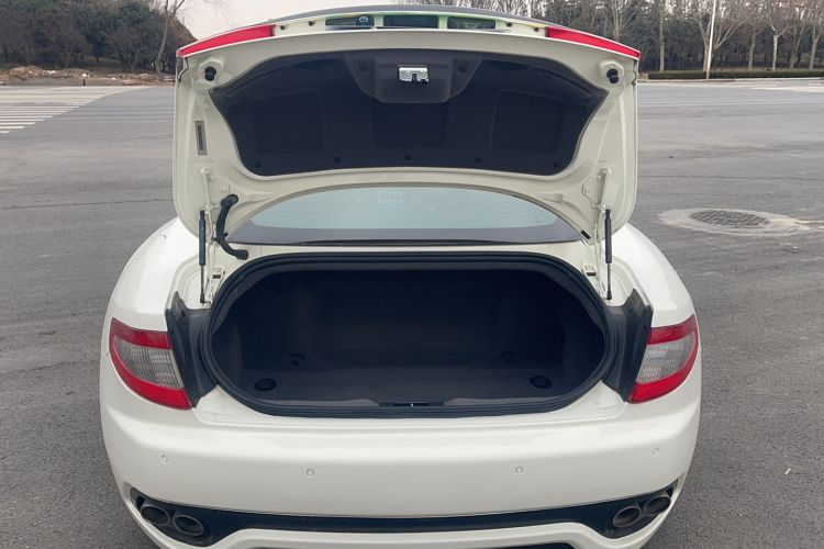 Used Maserati GranTurismo 2007 4.2L Standard Edition Trunk