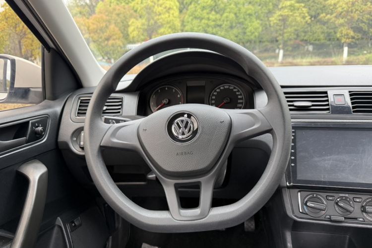 Used Volkswagen Santana 2018 1.5L Automatic Fashion Edition Steering Wheel