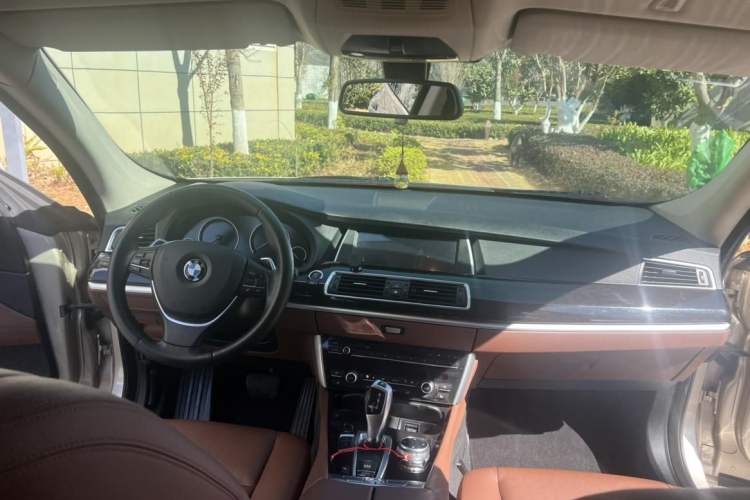 Used BMW 5 Series GT 2014 535i Leading Model