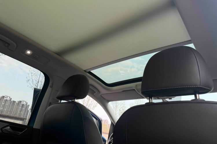 Used Volkswagen Touran 2016 Volkswagen Touran L 280TSI DSG Comfort Edition Interior 6