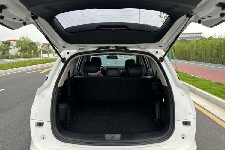 Used Dongfeng Fengon 580 2022 1.5T Automatic Luxury Version Trunk