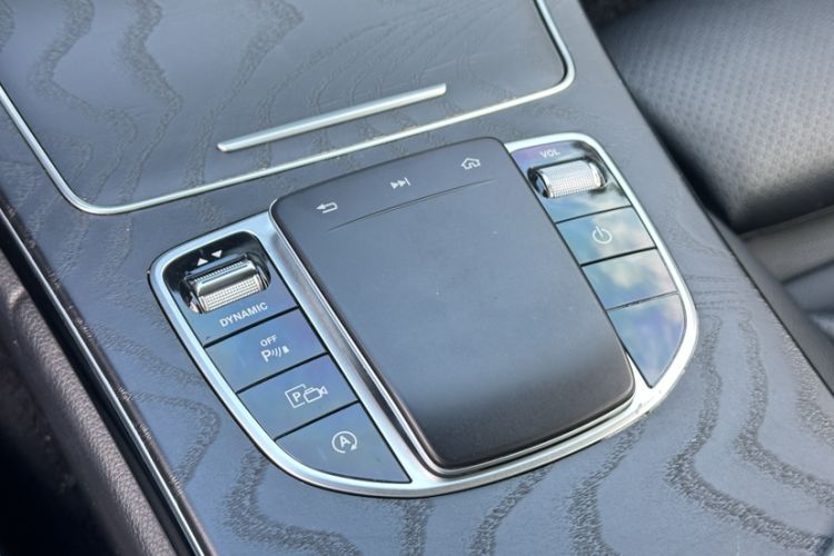 Used Mercedes-Benz C-Class 2019 C 260 Estate Interior 3