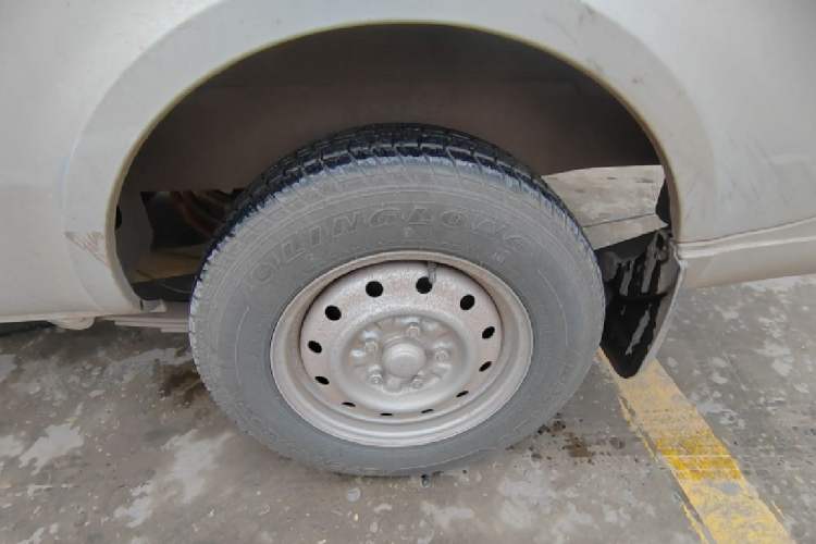 Used Wuling Rongguang EV 2023 Base Model Enclosed-Window Vehicle with 2 Seats Powered by Huating Battery