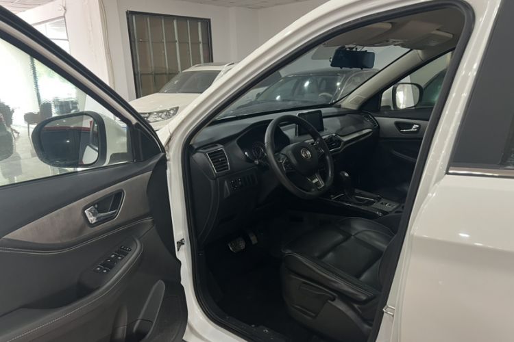 Used Dongfeng Fengon S560 2018 1.8L CVT Elite Model 7 Seats
