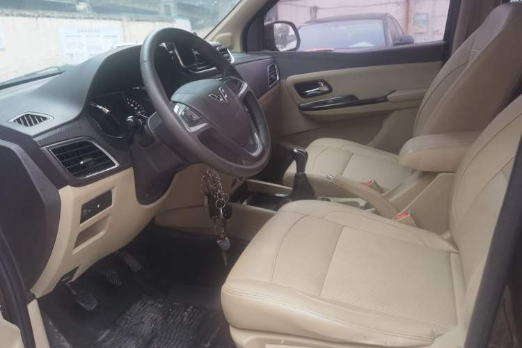 Used Wuling Hongguang 2015 1.5L S1 Luxury National Emission Standard V