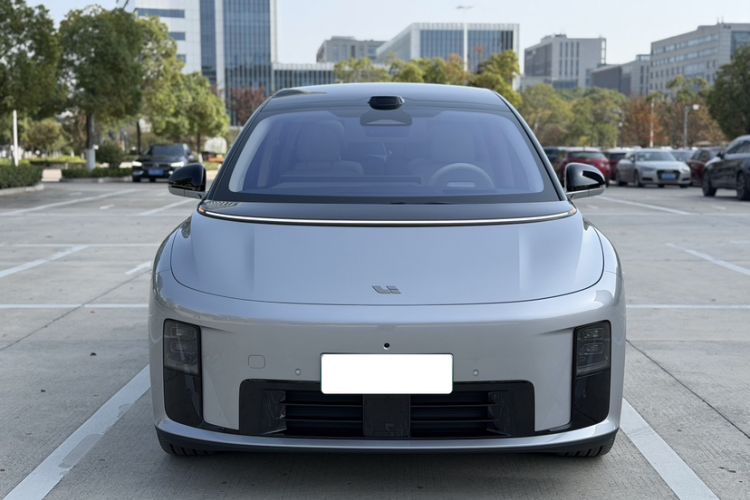 Used Li Auto Li Auto i8 2025 Model Standard Version
