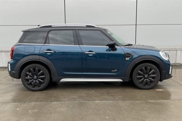 Used MINI Countryman 2021 1.5T COOPER ALL4 Laguna Blue Limited Edition
