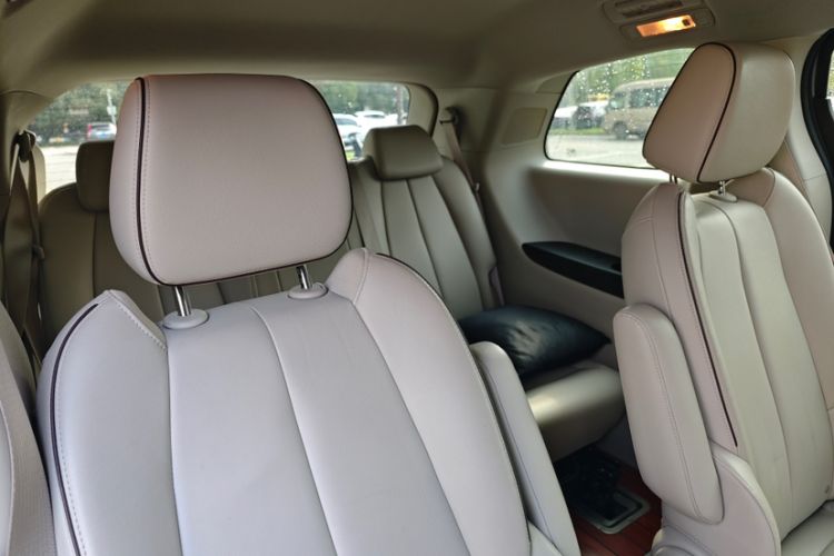 Used Buick GL8 2021 Land Cruiser Executive 652T Premium Model
