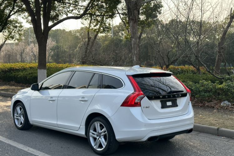 Used Volvo V60 2015 T5 Zhiya Edition
