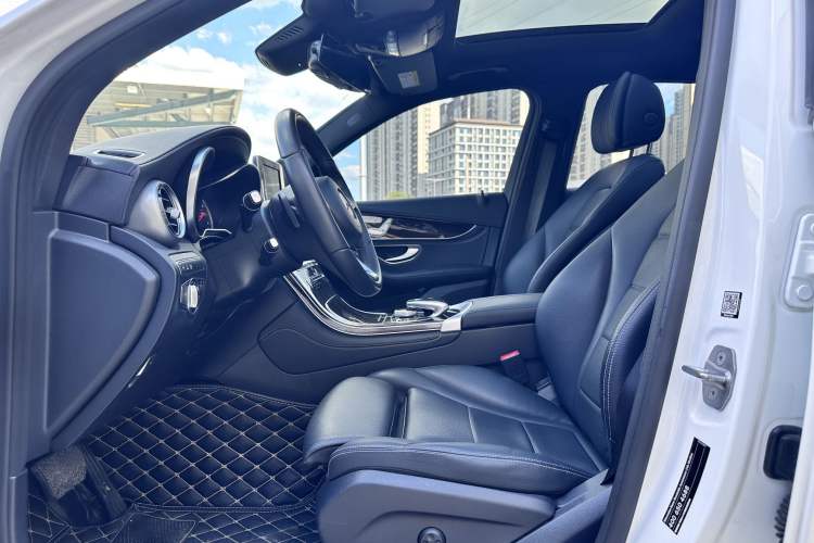 Used Mercedes-Benz GLC 2018 Facelift GLC 260 4MATIC Luxury Edition