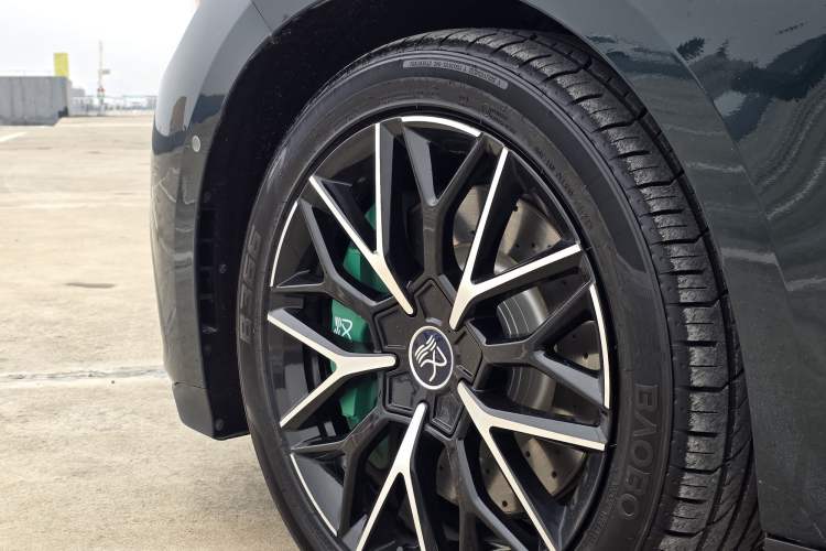 Used BYD Han 2022 EV 610 km All-Wheel-Drive Qianshan Cui Limited Edition
