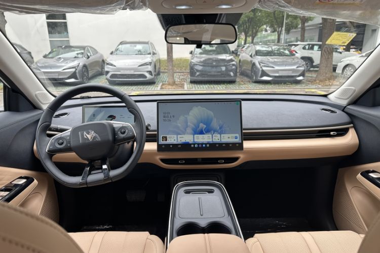 Used ARCFOX T1 2025 Model 425 PRO Interior 1