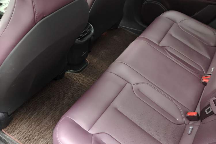 Used Nio ET5T 2024 75kWh Touring Interior 2