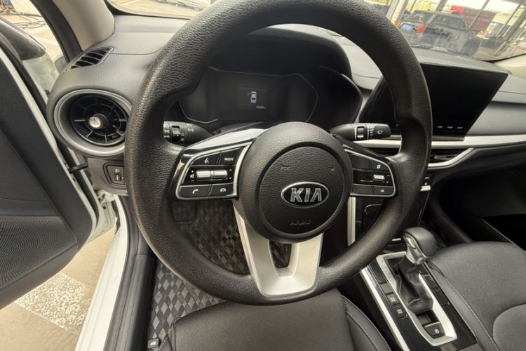 Used Kia K3 2020 1.5L CVT New Sharp Edition with Sunroof Steering Wheel