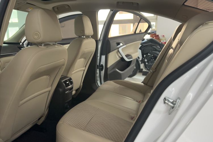 Used Buick Regal 2015 2.0L Leading Fashion Edition