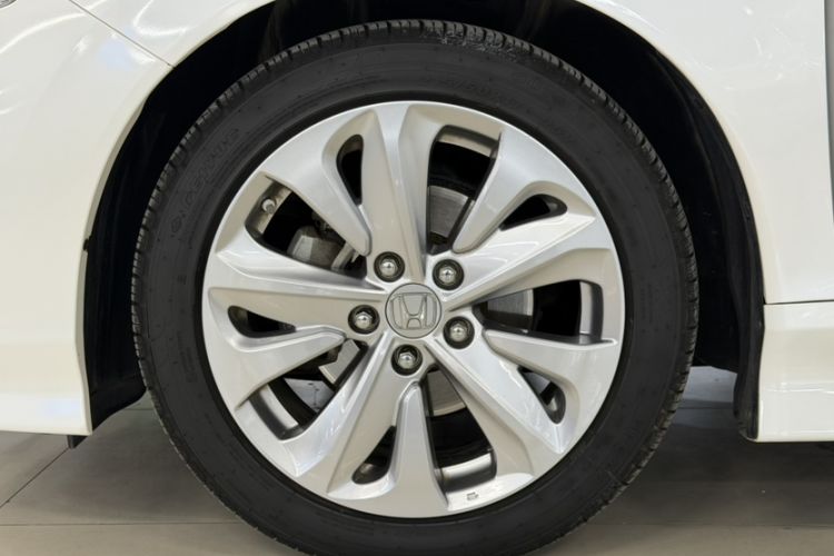 Used Honda Jade 2017 1.8L Automatic Classic Edition 5 seats