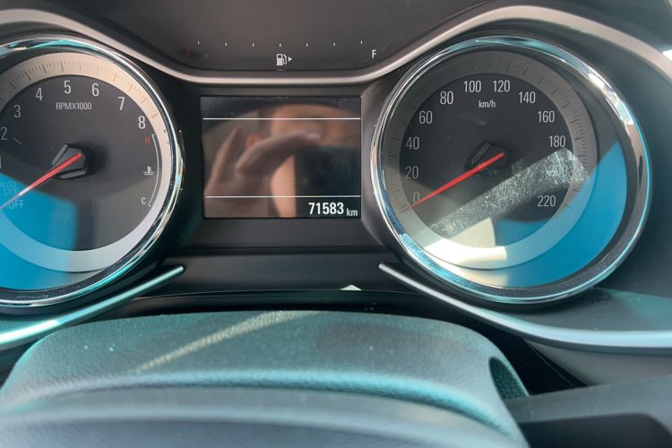 Used Chevrolet Orlando 2019 530T Automatic Luxury Edition (5+2 Seater) – China VI Standard Odometer Close Up