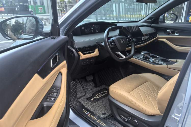 Used Changan UNI-K 2021 2.0T All-Wheel Drive Prestige Version
