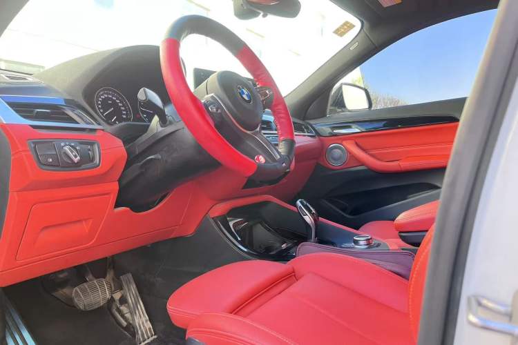 Used BMW X2 2021 sDrive25i Leading Model M Sport Package Interior 4