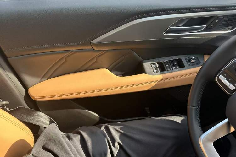 Used Haval H5 2025 2.0T Automatic All-Wheel Drive Navigation Version Diesel
