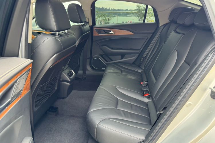 Used Hongqi H5 2018 30TD Smart Connective Dynamic 60th Anniversary Edition Interior 2